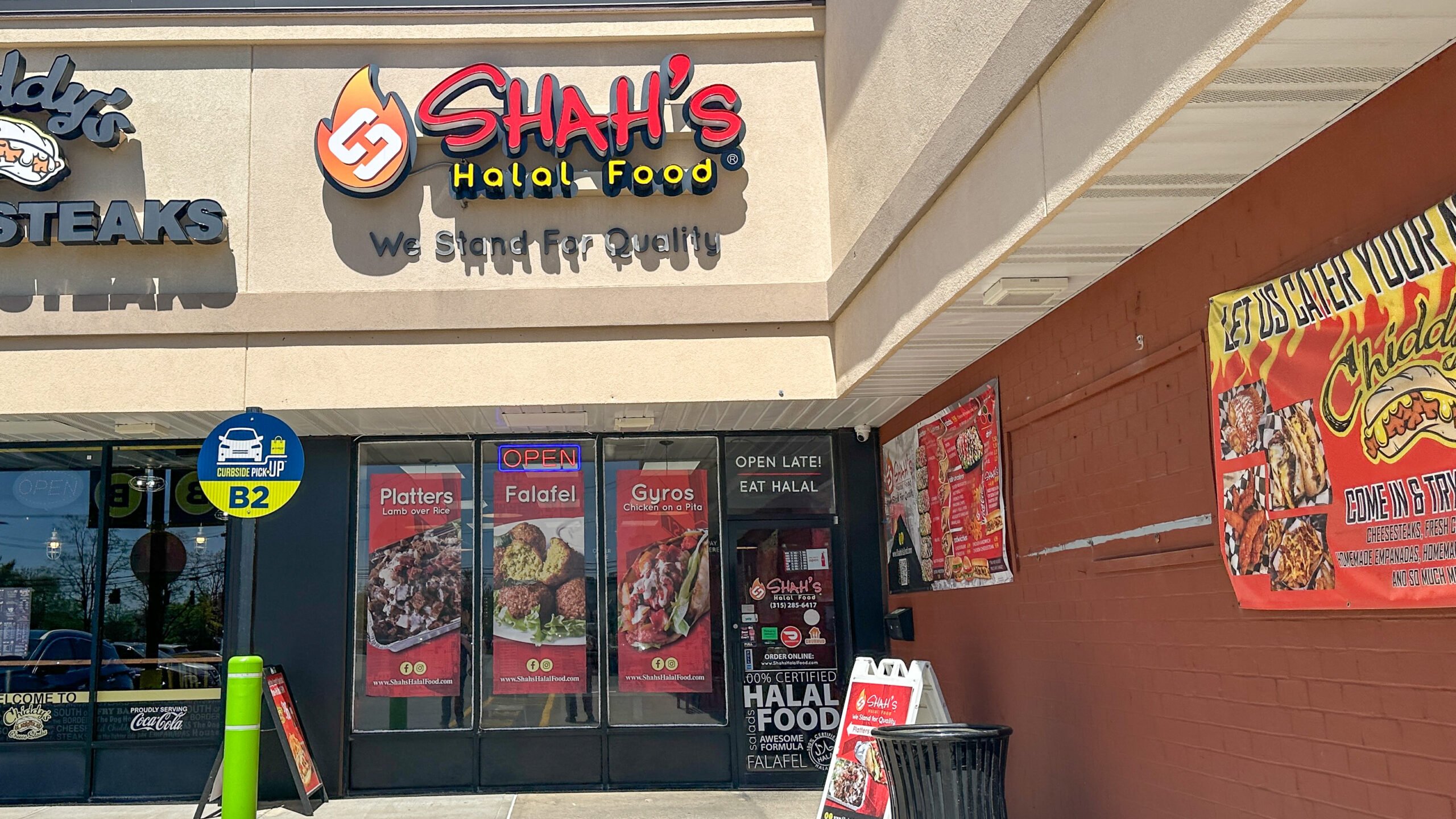 A Taste of Shah’s Halal Food – Where Fast Food Meets Middle Eastern Flavors