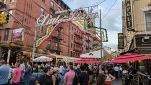 New York’s Fastest Cannoli Eating Competition At The Feast Of San Gennaro