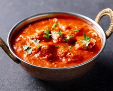The Curry Hell Challenge, Why This 48-Ounce Dish Defeats Most People