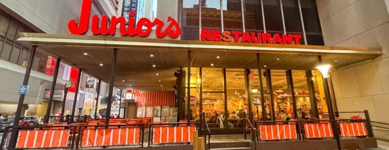 Junior’s Restaurant Times Square Review, Legendary New York Cheesecake in NYC