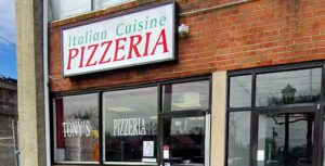 Tony's Pizzeria in Brentwood
