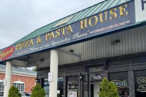 Victor's Pizza & Pasta House Pizza Review